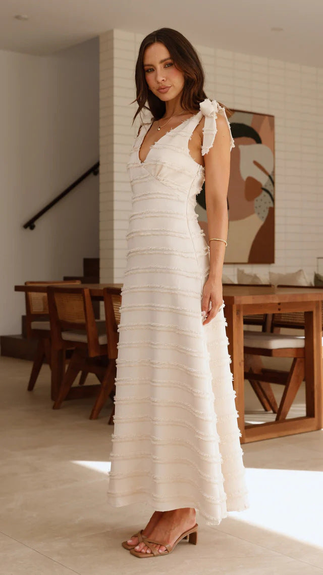 Vestido Largo con Volantes, Textura y Tirantes con Lazo