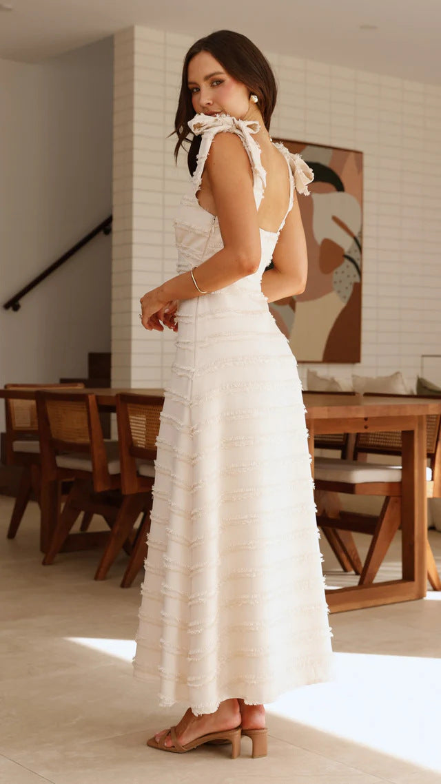 Vestido Largo con Volantes, Textura y Tirantes con Lazo